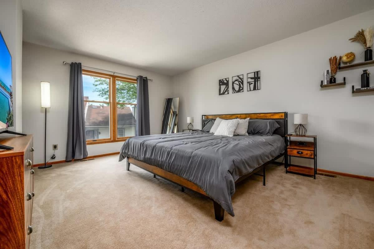 Family Friendly And Quite 2 Bedroom Condo Close To Fun Форт Уэйн Экстерьер фото